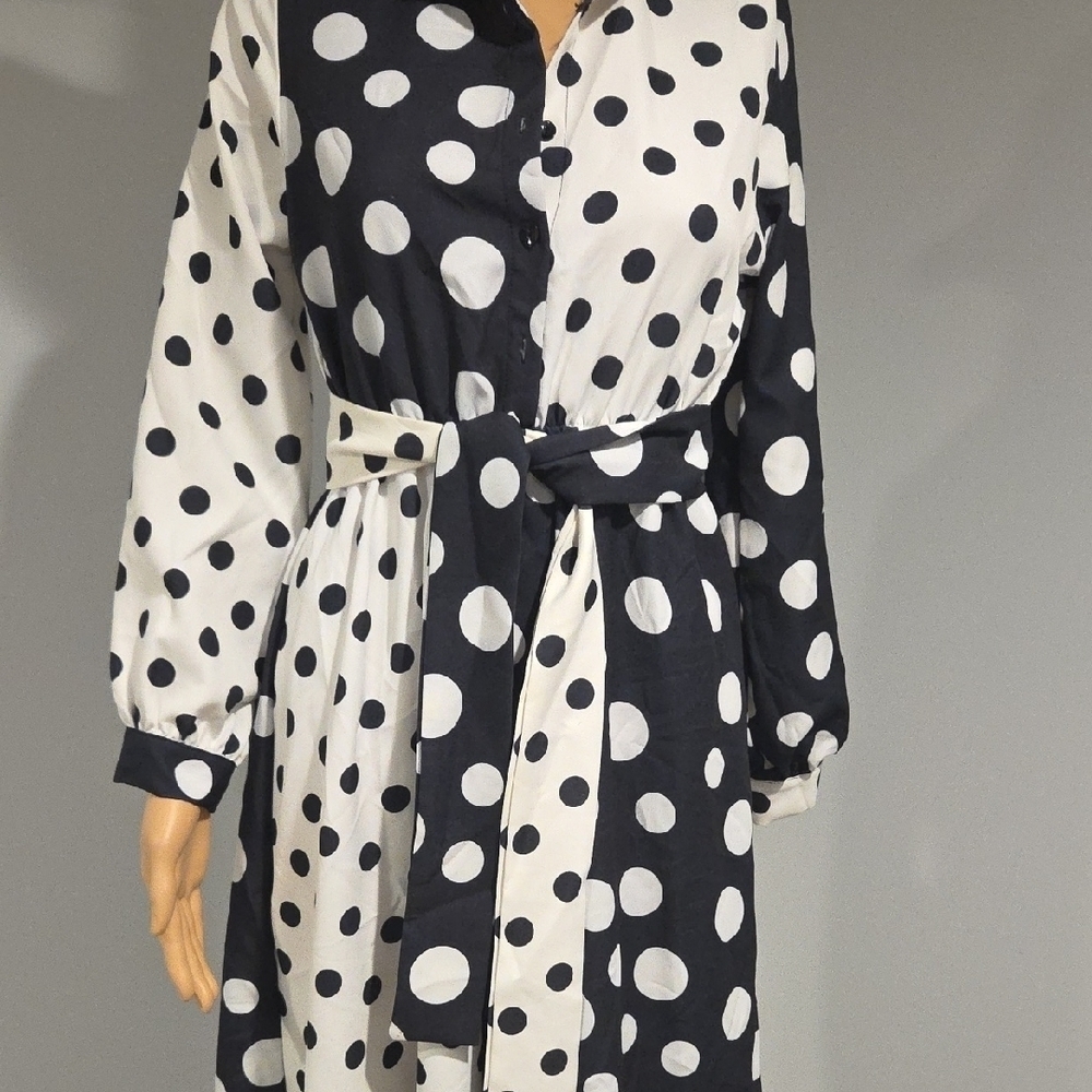 Polka Dot Maxi Dress - Black and White - Picture 4 of 13